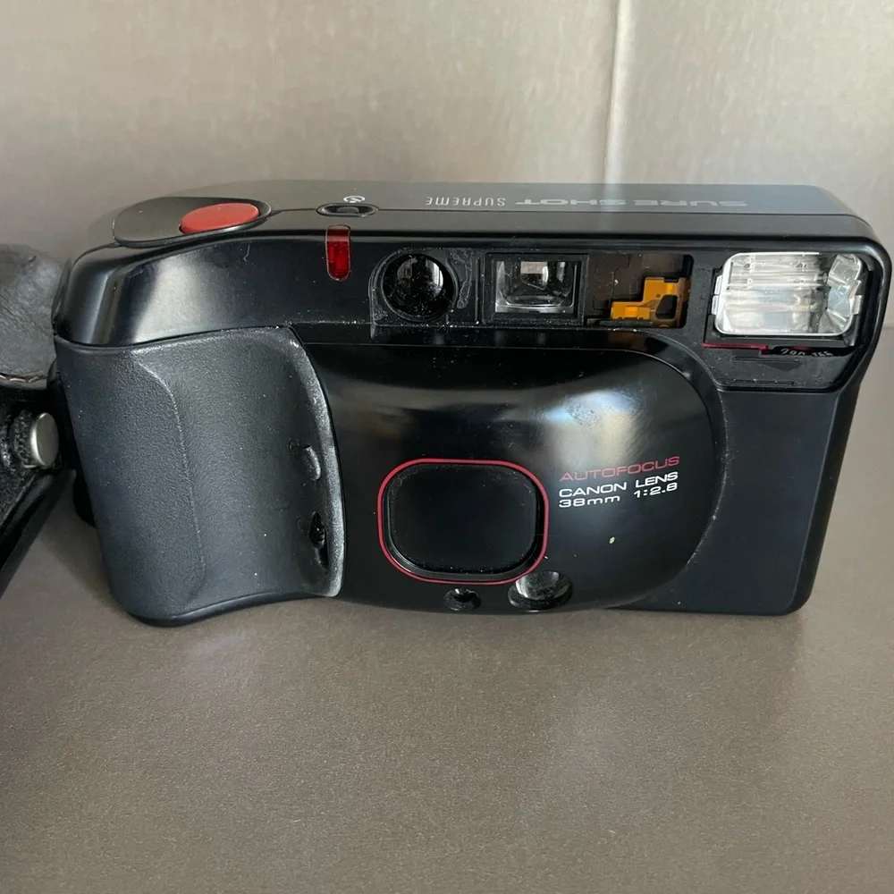 Canon Sure Shot Supreme Point and Shoot 35mm Film Camera -‎ Untested with Case